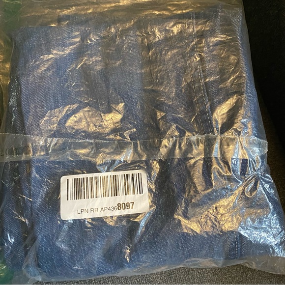 NWT Riders by Lee Indigo Women's Relaxed Fit Straight Leg Jean 12 Petite - Picture 3 of 9